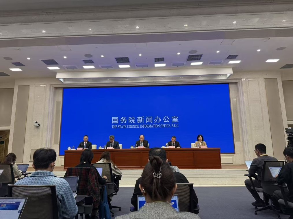今年我国人形机器人整机产品产量预计将突破10万台